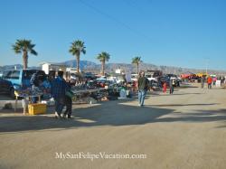 Entrance to La Cachanilla swap meet